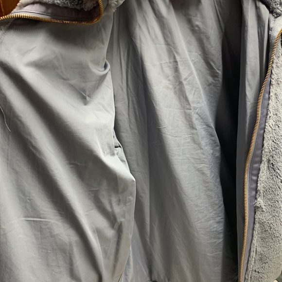 Women’s Ivy Blossom gray faux sheared fur fleece teddy zip jacket  size M - Picture 5 of 6